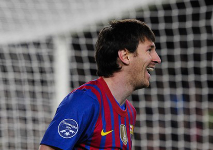 Lập kỷ lục mới, Messi sánh ngang Chủ tịch danh dự Real