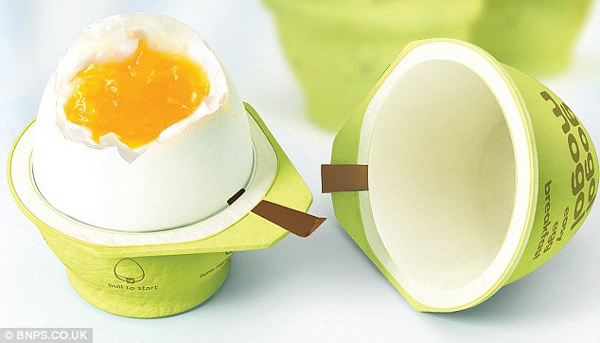 Quả trứng được đặt vào giữa hộp và có thể được làm chín trong 2 phút