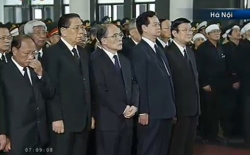 V&otilde; Nguy&ecirc;n Gi&aacute;p