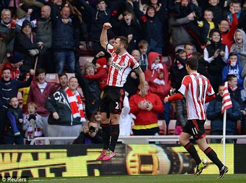 Sunderland - Man City: Cú đấm duy nhất - 1