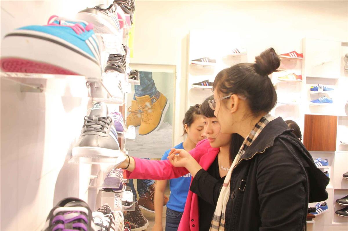 Phong cách NEO rất cá tính, sáng tạo, sôi nổi, thu hút sự quan tâm của giới trẻ