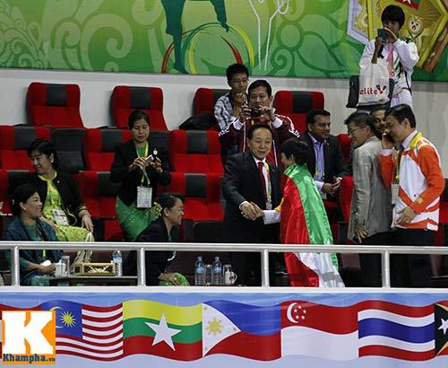 Sáng nay (18-12), nước chủ nhà SEA Games 27 đã một lần nữa khiến tất cả phải ngỡ ngàng khi đoàn Myanmar “gom” HCV ở môn taekwondo.