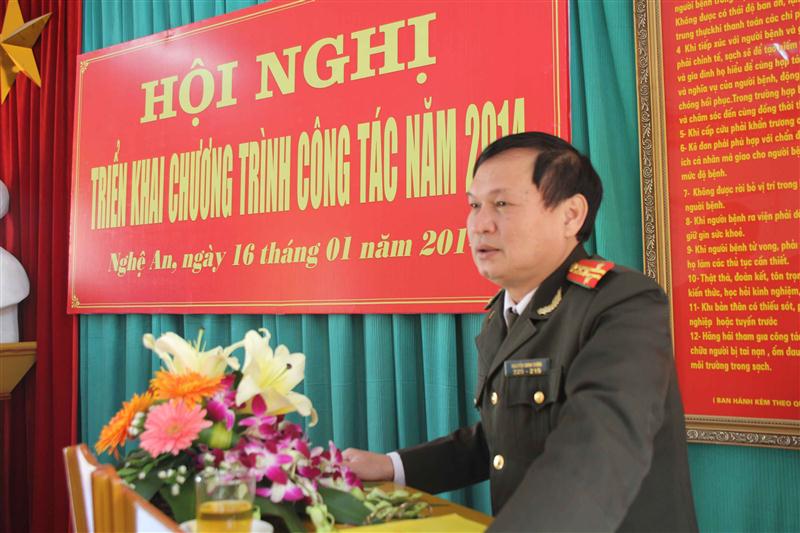 Đại tá Nguyễn Đình Dung, Phó Giám đốc Công an tỉnh phát biểu tại hội nghị