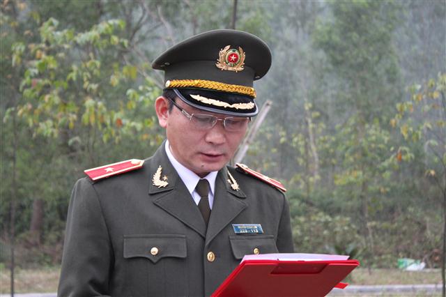 Đồng chí Thiếu tướng Nguyễn Xuân Lâm - Ủy viên BTV Tỉnh ủy, GĐ Công an tỉnh phát động lễ ra quân
