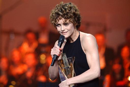 Vanessa Paradis đăng quang lần thứ ba trong sự nghiệp của mình tại giải thưởng ca nhạc của Pháp