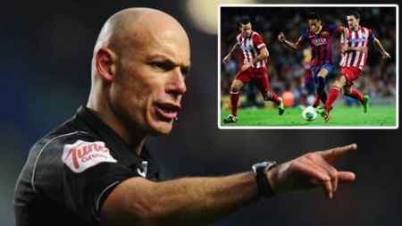 Howard Webb là trọng tài số 1 nước Anh hiện nay