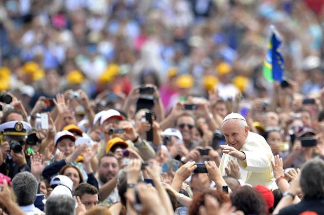 Giáo hoàng Franciscus tại quảng trường Thánh Phêrô, Vatican