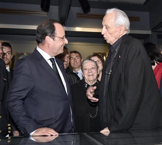 Tổng thống Pháp François Hollande và họa sĩ Pierre Soulages tại KS Rozed trước buổi lễ nhậm chức