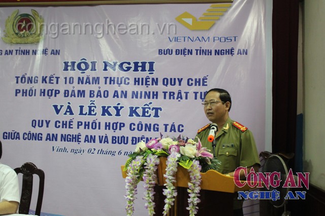 Đồng chí Nguyễn Tiến Dần - Phó Giám đốc Công an tỉnh phát biểu tại Hội nghị