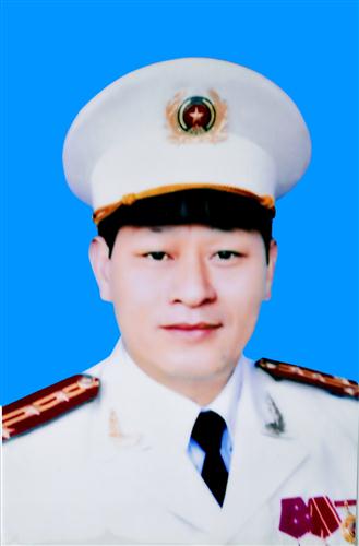 Đại tá, Tiến sĩ Nguyễn Hữu Cầu Phó Giám đốc Công an tỉnh