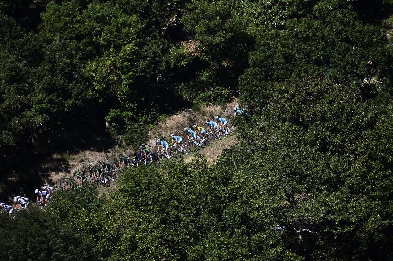 Chăng đua thứ 12 tại giải Tour de France từ Bourg-en-Bresse tới Saint-Etienne, trung tâm miền đông nước Pháp