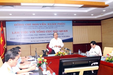 Phó Thủ tướng Nguyễn Xuân Phúc yêu cầu ngành Hải quan phải góp phần chống buôn lậu trực tiếp, hiệu quả hơn