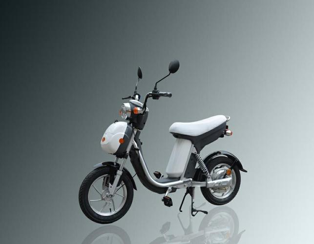 Với ưu điểm kiểu dáng xe đẹp và đi rất tôn dáng, xe đạp điện Nijia cốp trước đang ‘làm mưa làm gió’ trên thị trường xe đạp điện hiện nay.