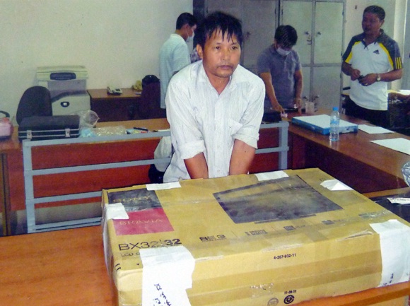 Nguyễn Văn Trình chuẩn bị sẵn hàng nghìn USD để hối lộ lực lượng làm nhiệm vụ nếu bị phát hiện