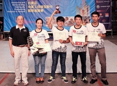 Các sinh viên đoạt giải. Ảnh VGP/Hồng Hạnh