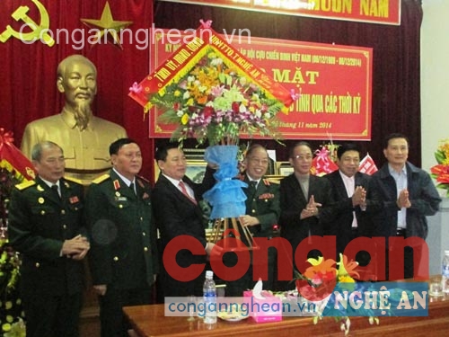 Lãnh đạo tỉnh chúc mừng Hội CCB tỉnh nhân 25 năm ngày truyền thống Hội CCB Việt Nam