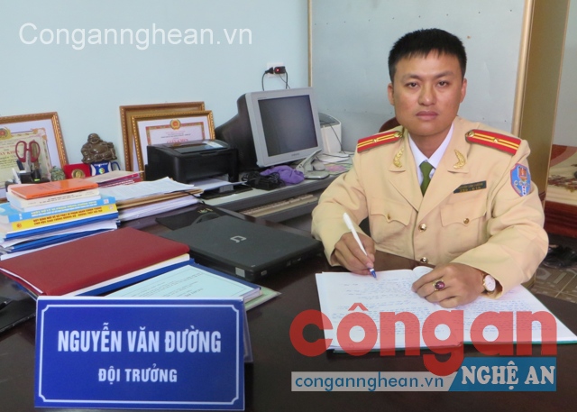 Thiếu tá Nguyễn Văn Đường, Đội trưởng Đội CSGT  đường sắt, Phòng Cảnh sát Giao thông đường bộ,  đường sắt Công an tỉnh Nghệ An