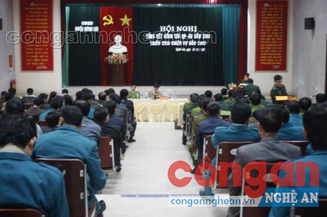 Huyện Quỳnh Lưu tổ chức Hội nghị tổng kết QP-AN năm 2014