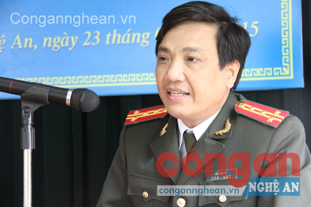 Đại tá Hồ Văn Tứ, Uỷ viên BTV Đảng ủy, Phó giám đốc Công an tỉnh phát biểu chỉ đạo Hội nghị