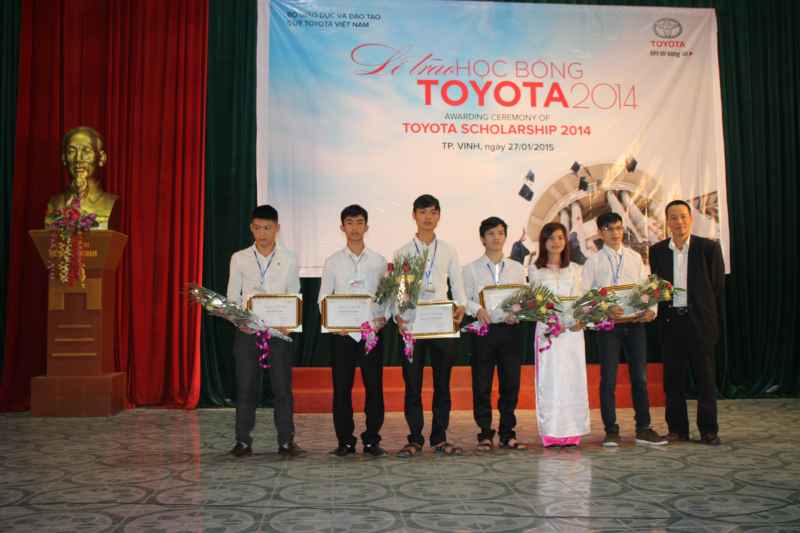 Năm nay, 6 sinh viên xuất sắc vinh dự được nhận học bổng Toyota