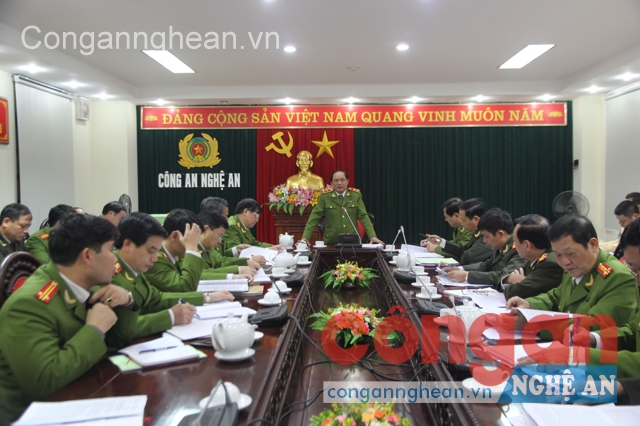 Đồng chí Trung tướng Đồng Đại Lộc làm việc tại Công an tỉnh Nghệ An