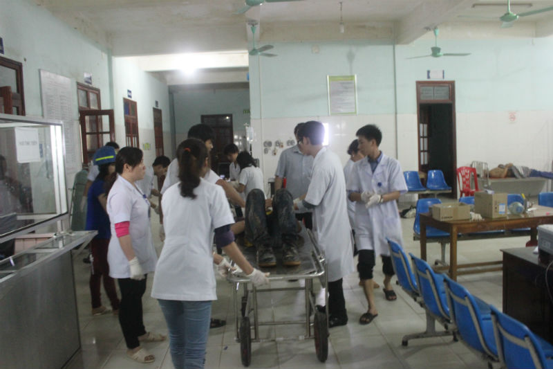 Các bác sĩ từ Hà Nội vào điều trị nên nhiều bệnh nhân không phải chuyển tuyến. Ảnh: VNN
