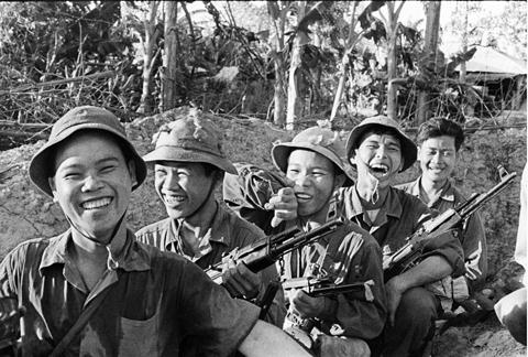 Nụ cười của “Những người chiến thắng” trong chiến dịch Thành cổ Quảng Trị 81 ngày đêm dưới mưa bom, bão đạn - Ảnh tư liệu