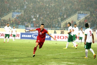 Võ Huy Toàn gi bàn thắng duy nhất của trận đấu