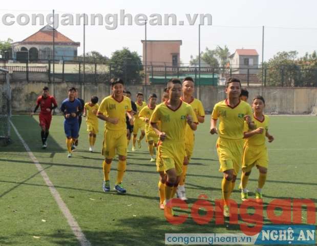 Hiện nay, toàn đội đang luyện tập cao độ để thi đấu giải U15 Quốc gia vào tháng 5 tới tại thành phố Hồ Chí Minh 