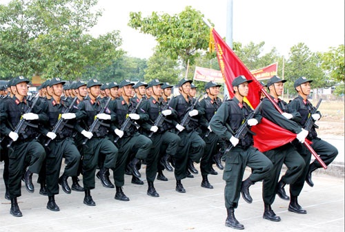 Các chiến sĩ tham gia diễu binh hăng say tập luyện cho ngày Đại lễ.