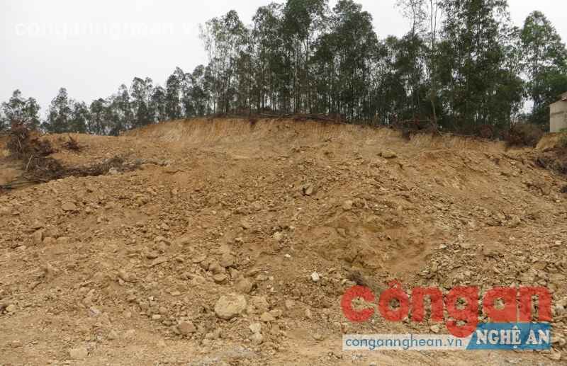 Hàng nghìn m3 đất ở Rú Đụn bị khai thác trái phép