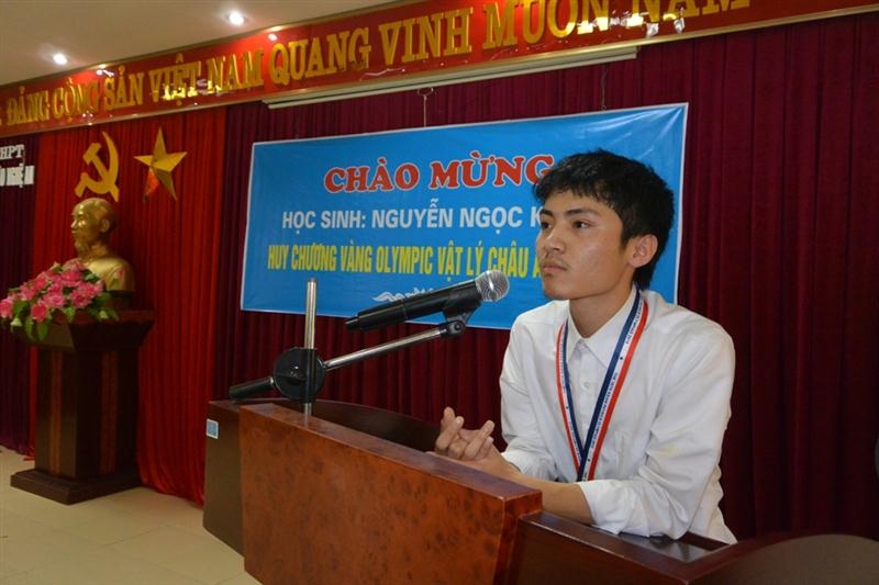 Nguyễn Ngọc Khánh bày tỏ sự biết ơn tới các thầy cô giáo