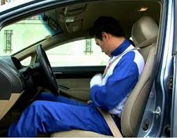 Thắt dây an toàn đúng cách sẽ bảo vệ sức khỏe và tính mạng người ngồi trong xe ô tô