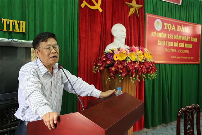 Báo cáo viên nói chuyện chuyên đề của Khu di tích Kim Liên ôn lại thân thế, sự nghiệp của Chủ tịch Hồ Chí Minh