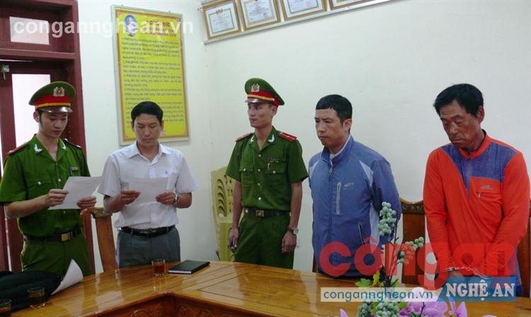 Cơ quan Cảnh sát điều tra đọc lệnh bắt giam               hai đối tượng Kim Jong Wook và  Lee Jae Myeong