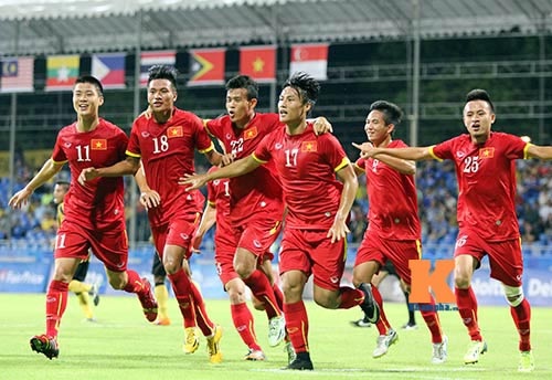 Mạc Hồng Quân (số 17) mở tỉ số cho U23 Việt Nam