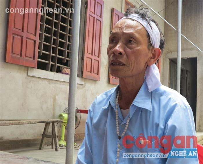 Ông Nguyễn Duy Lạc (SN 1950),                            chồng bà An kể lại sự việc xảy ra                           với vợ mình vào sáng 31/5