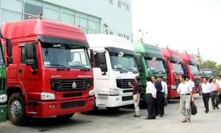 Nhập khẩu từ Trung Quốc chủ yếu là ô tô tải. Ảnh minh họa