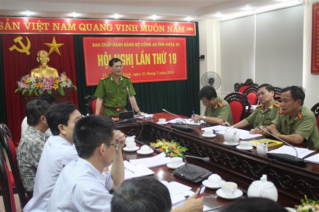 Đại tá Nguyễn Hữu Cầu, Bí thư Đảng ủy, Giám đốc Công an tỉnh kết luận tại Hội nghị Ban chấp hành lần thứ 19