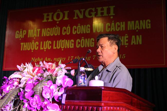 Đại tá Trần Phồn – nguyên Uỷ viên BTV tỉnh uỷ, Giám đốc Công an tỉnh thay mặt các bậc lão thành cách mạng phát biểu cảm nghĩ