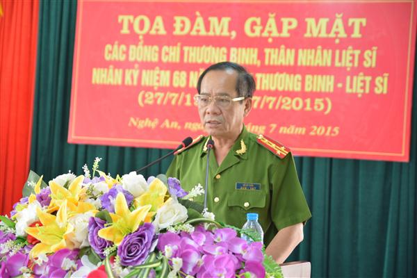 Đồng chí Đại tá Hồ Sỹ Tuấn, Giám đốc Cảnh sát PC&CC Nghệ An phát biểu tại buổi tọa đàm