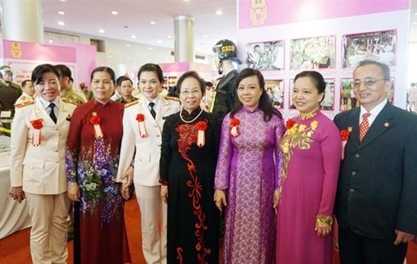 Phó Chủ tịch nước Nguyễn Thị Doan và các đại biểu tại Đại hội.