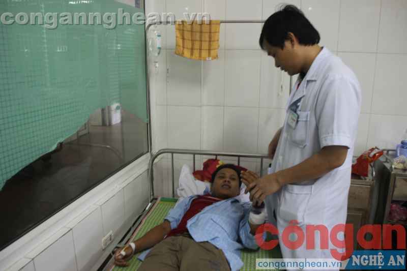 Đồng chí Lâm đang được điều trị tại bệnh viện