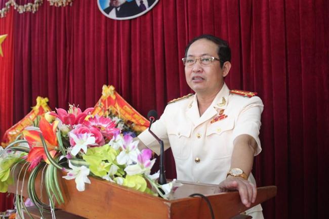 Đồng chí Đại tá Nguyễn Tiến Dần, Phó Giám đốc Công an tỉnh phát biểu tại Công an huyện Anh Sơn