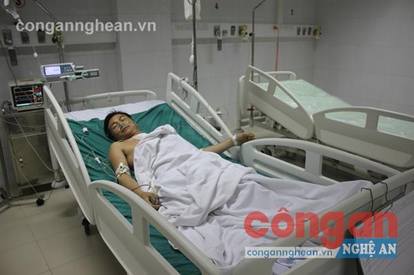 Anh Vi Văn Hải đang được điều trị tại bệnh viện