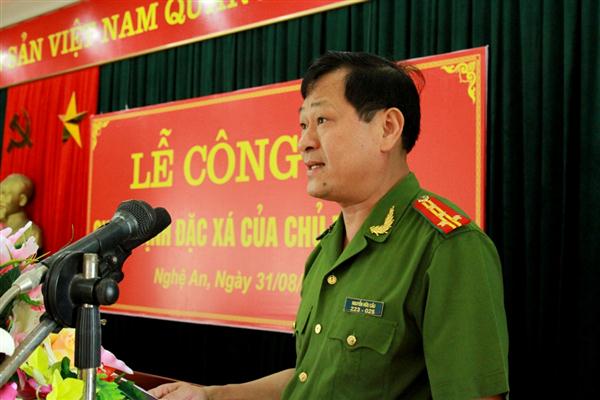 Đại tá Nguyễn Hữu Cầu, UV BTV Tỉnh ủy, Giám đốc Công an tỉnh phát biểu tại Lễ công bố Quyết định đặc xá của Chủ tịch nước.  