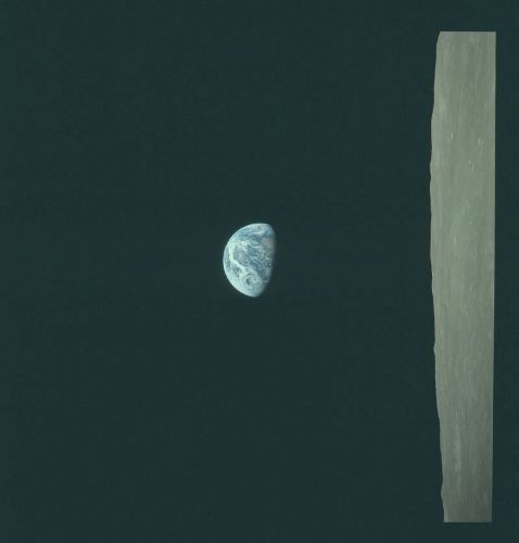 Trái đất nhìn từ tàu Apollo 8.