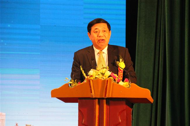 Đồng chí Nguyễn Xuân Đường, Phó bí thư Tỉnh ủy, Chủ tịch UBND tỉnh phát biểu tại buổi lễ