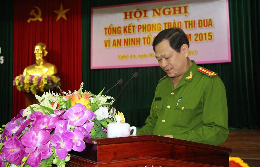 Đồng chí Đại tá Nguyễn Hữu Cầu, Giám đốc Công an tỉnh, Cụm trưởng Cụm thi đua số 5 khai mạc hội nghị