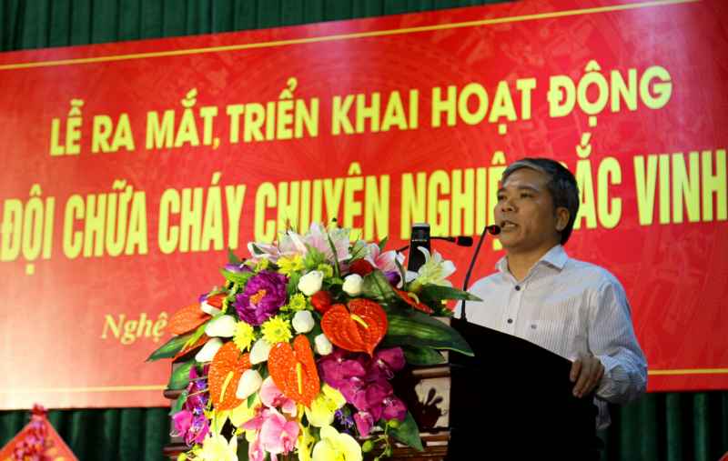 Đồng chí Nguyễn Hoài An, Phó bí thư Thành ủy, Chủ tịch UBND Thành phố Vinh phát biểu tại buổi ra mắt.